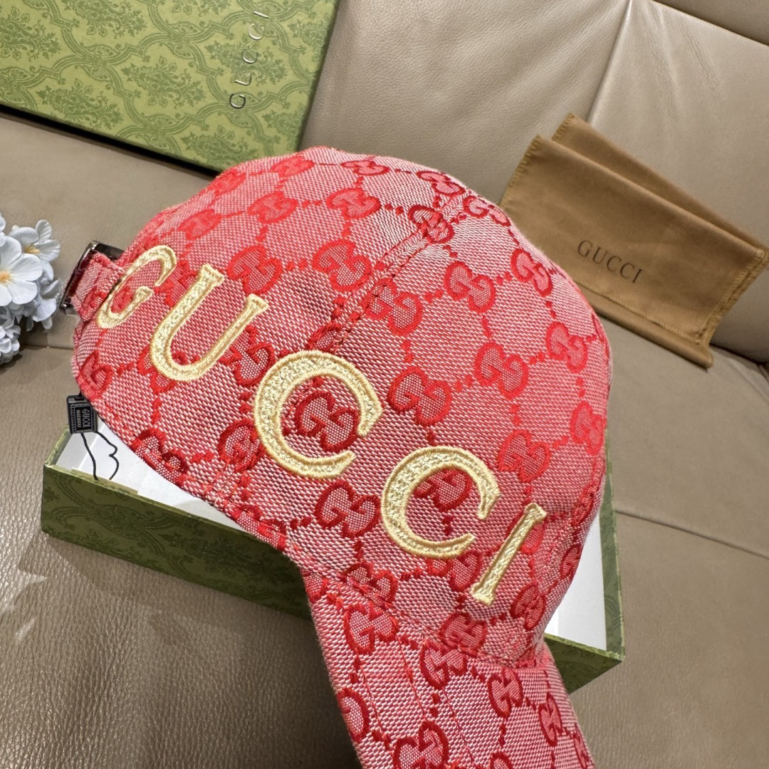 配盒子布袋，Gucci(古奇)新款原单棒球帽，侧面GUCCI刺绣，1:1开模订制，重工刺绣，细节可媲美专