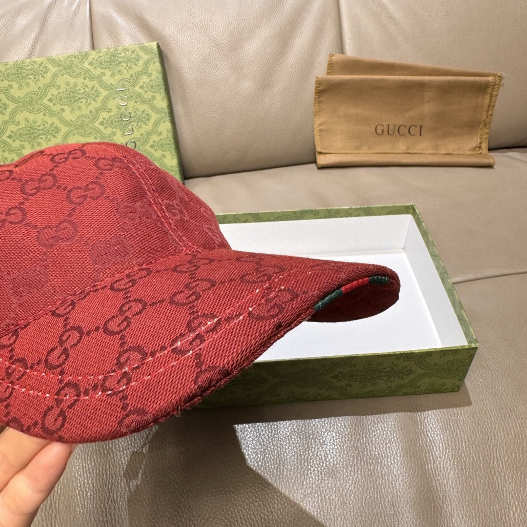 原单版本出货！配盒子布袋，Gucci(古奇)最新原单棒球帽，宽版织带。专柜1:1开模订制，最高版本，原版