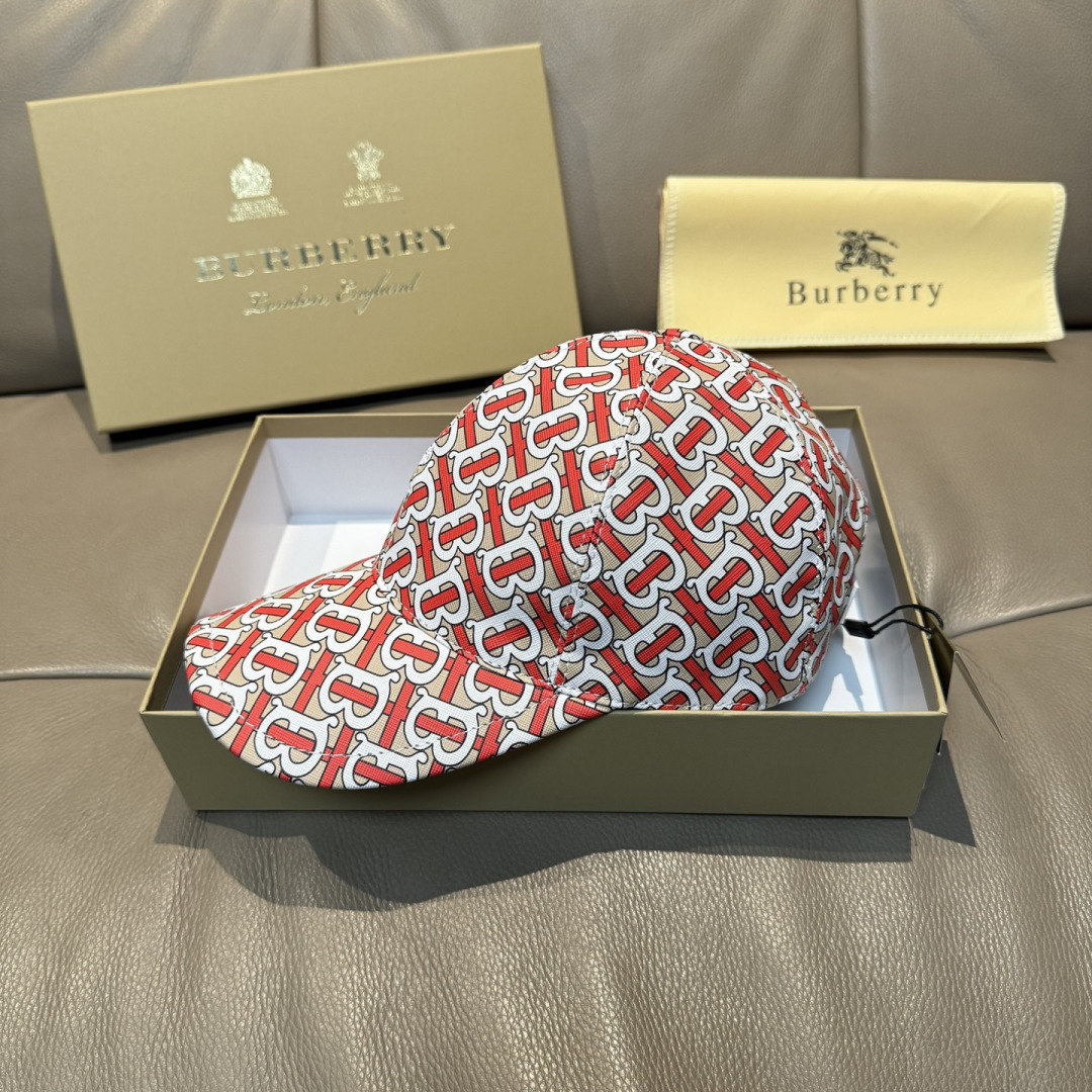配盒子布袋，Burberry（巴宝莉）新款棒球帽，正品开模订制，全新TB图纹，原版PU印花面料，做工细致