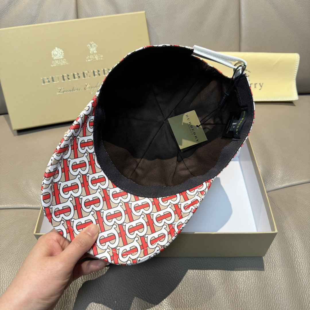 配盒子布袋，Burberry（巴宝莉）新款棒球帽，正品开模订制，全新TB图纹，原版PU印花面料，做工细致