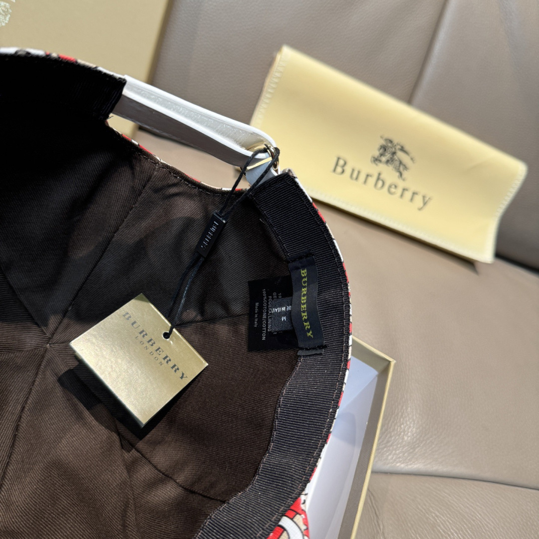 配盒子布袋，Burberry（巴宝莉）新款棒球帽，正品开模订制，全新TB图纹，原版PU印花面料，做工细致