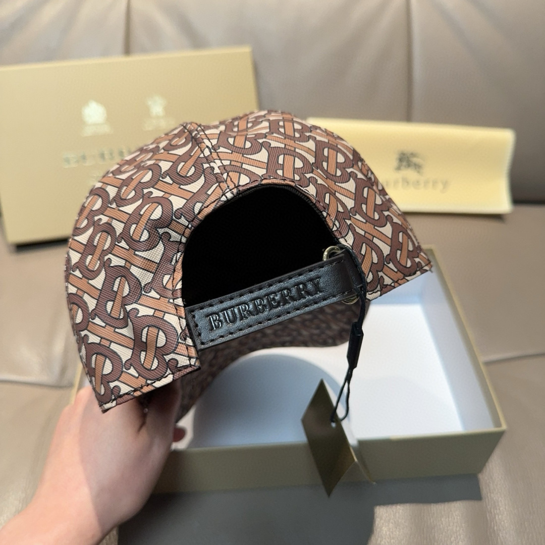 配盒子布袋，Burberry（巴宝莉）新款棒球帽，正品开模订制，全新TB图纹，原版PU印花面料，做工细致
