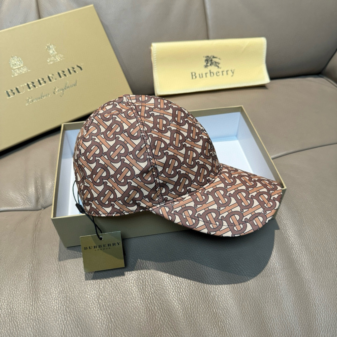 配盒子布袋，Burberry（巴宝莉）新款棒球帽，正品开模订制，全新TB图纹，原版PU印花面料，做工细致