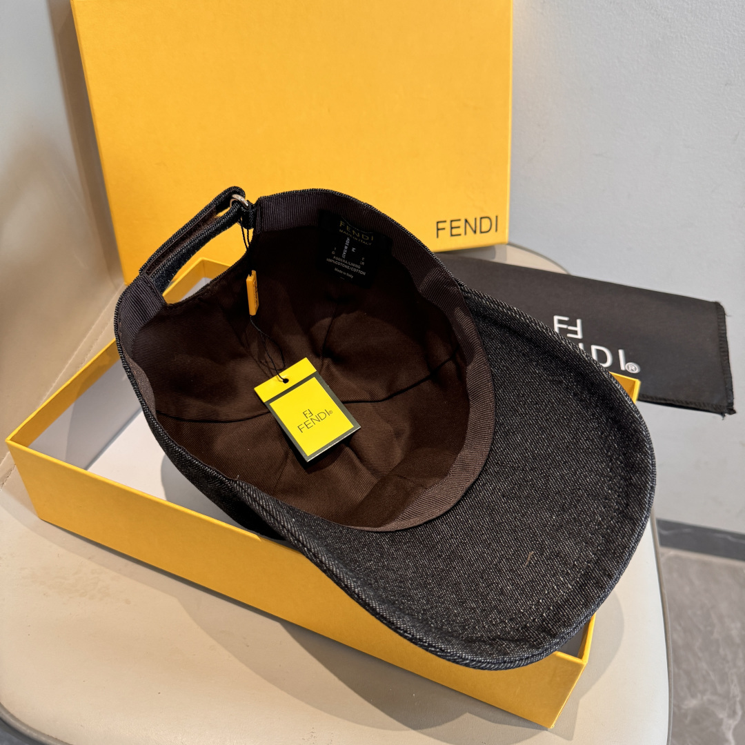 配盒子布袋，Fendi（芬迪）新款原单棒球帽， 双F大刺绣，专柜热卖款中，1:1开模订制，原厂进帆布料+