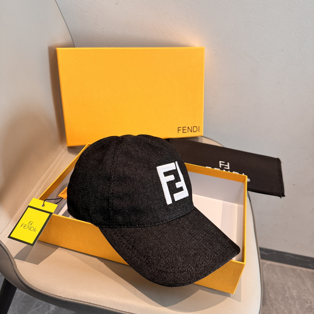 配盒子布袋，Fendi（芬迪）新款原单棒球帽， 双F大刺绣，专柜热卖款中，1:1开模订制，原厂进帆布料+