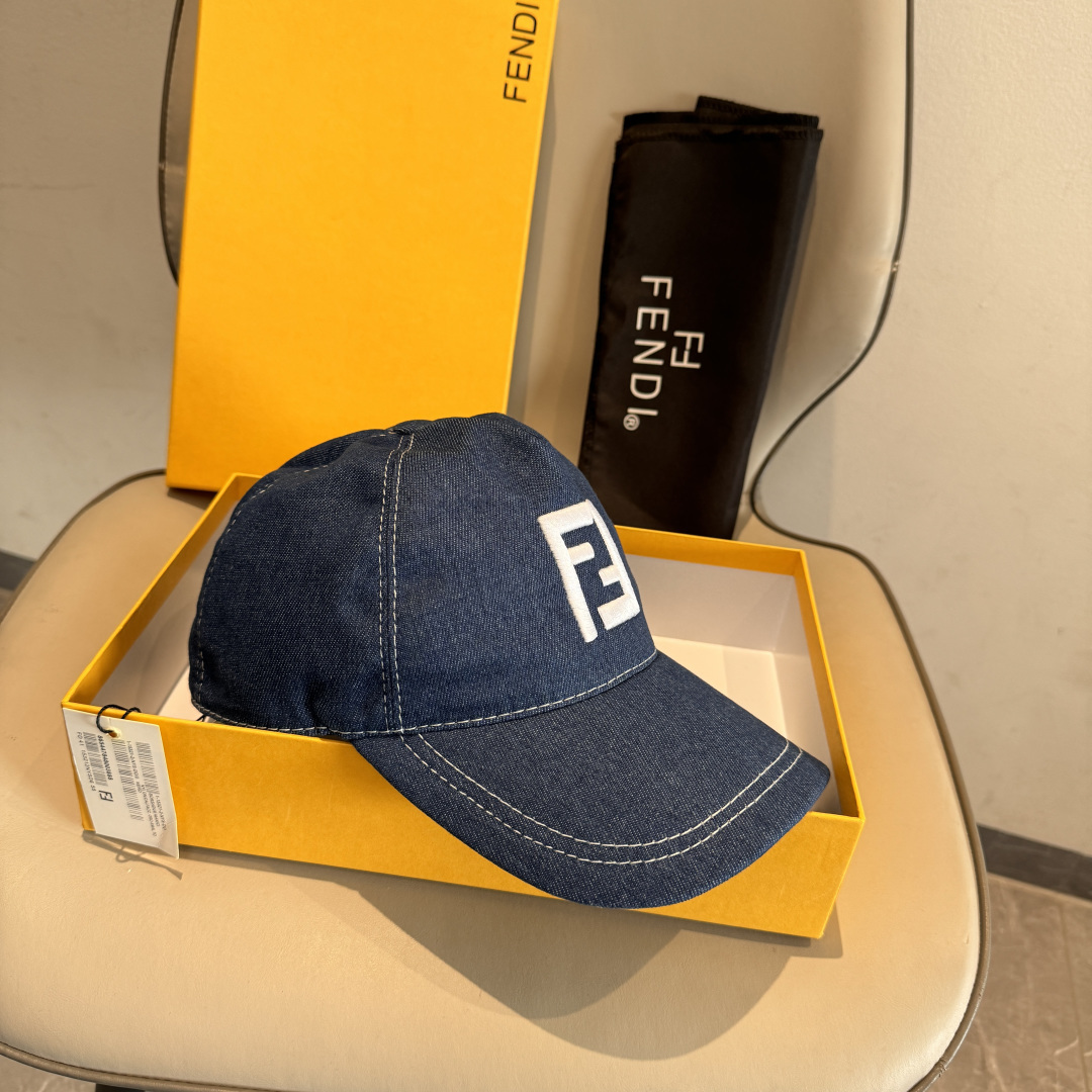 配盒子布袋，Fendi（芬迪）新款原单棒球帽， 双F大刺绣，专柜热卖款中，1:1开模订制，原厂进帆布料+