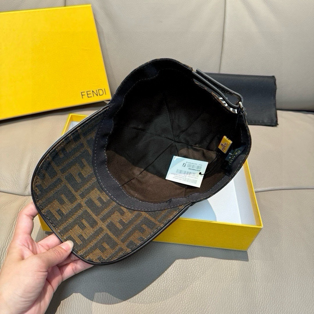 配盒子布袋，Fendi（芬迪）新款原单棒球帽， 双F提花，专柜热卖款，复古双F提花口碑极佳，1:1开模订