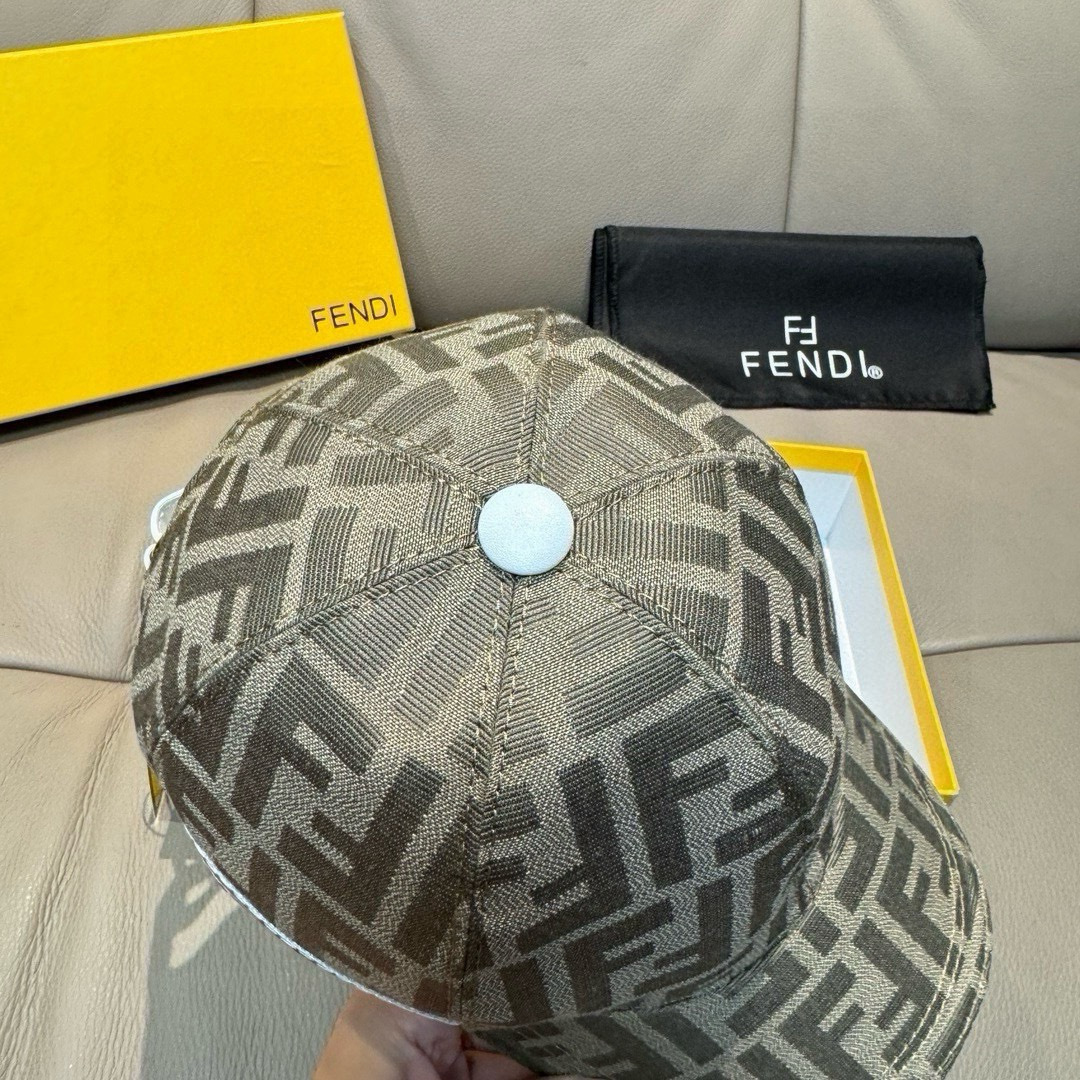 配盒子布袋，Fendi（芬迪）新款原单棒球帽， 双F提花，专柜热卖款，复古双F提花口碑极佳，1:1开模订