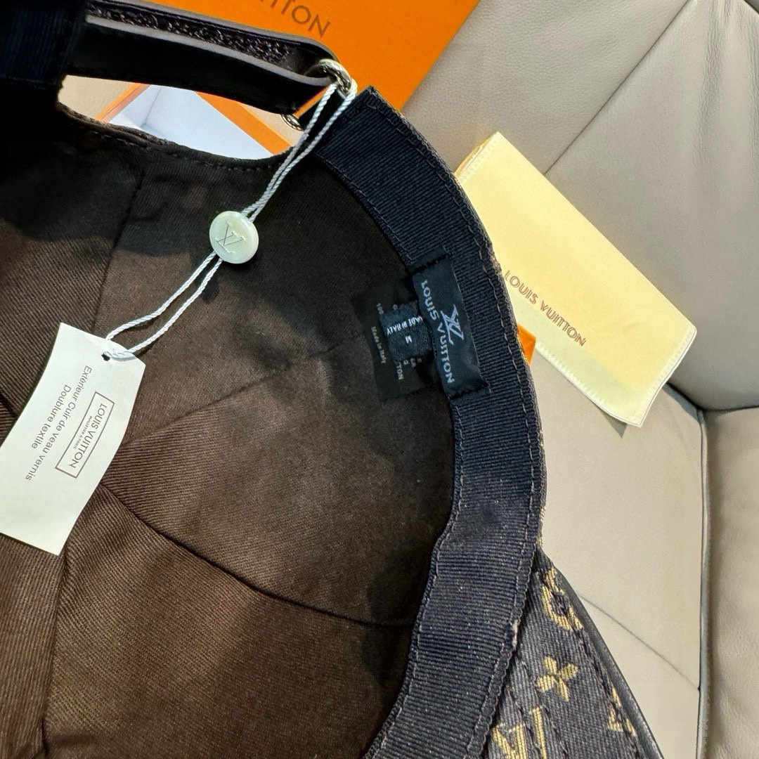 配盒子布袋，LV路易威登新款原单棒球帽， 七彩提花，专柜1:1开模订制，原版帆布料+头层牛皮，纯棉内里，