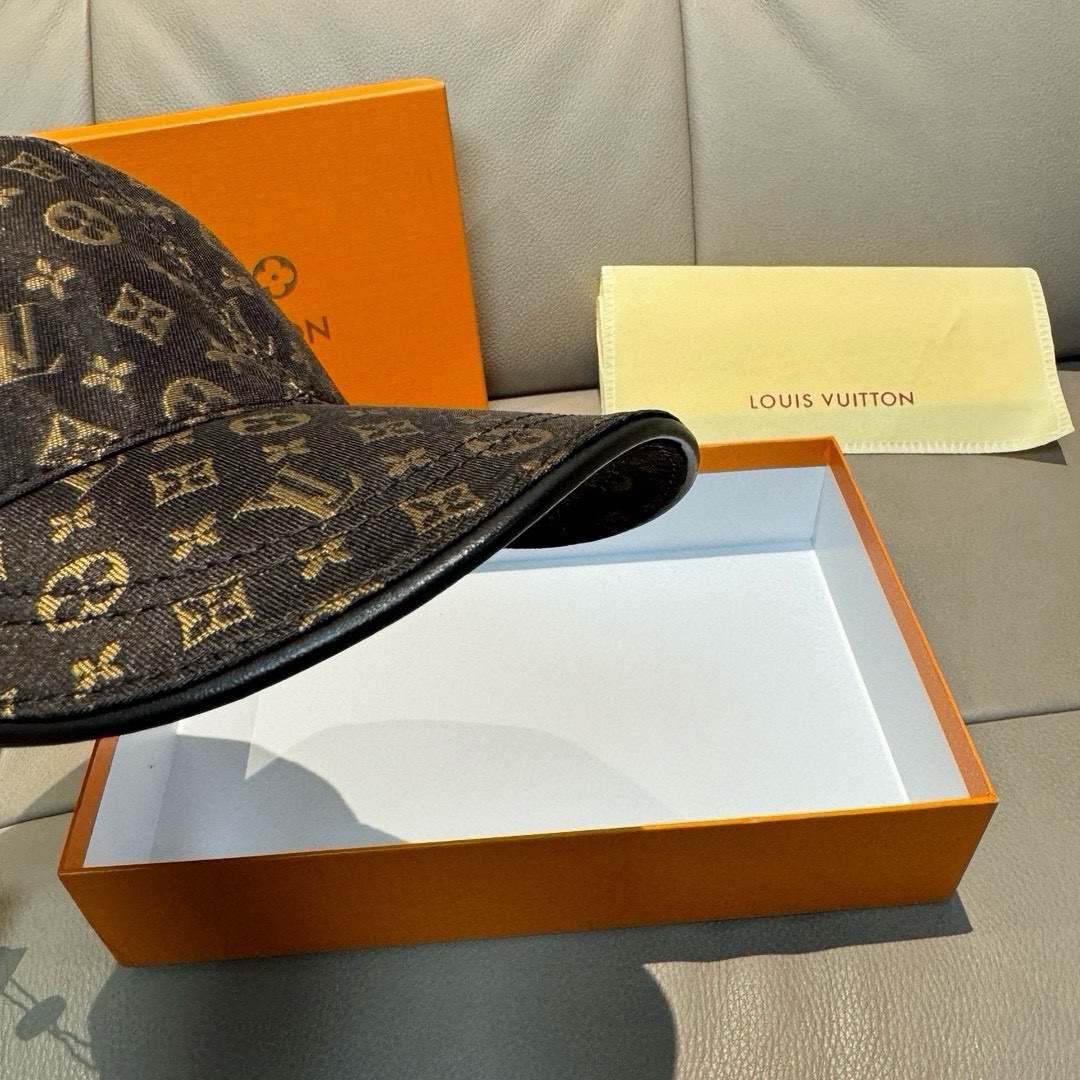 配盒子布袋，LV路易威登新款原单棒球帽， 七彩提花，专柜1:1开模订制，原版帆布料+头层牛皮，纯棉内里，