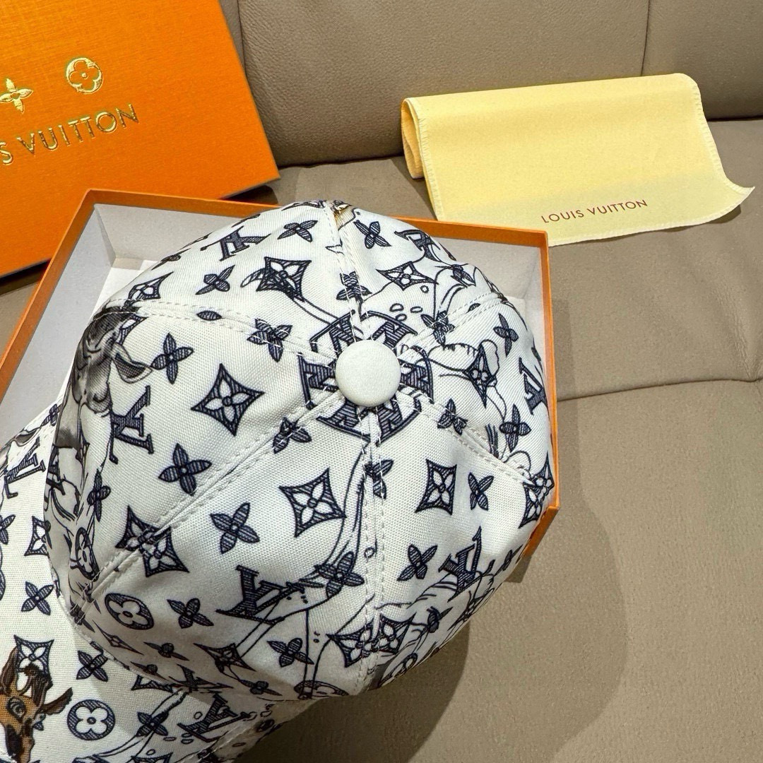 配盒子布袋，LV路易威登新款原单棒球帽，动物丝印，1:1开模订制，原版丝印绸缎面料+头层牛皮，时尚帅气质