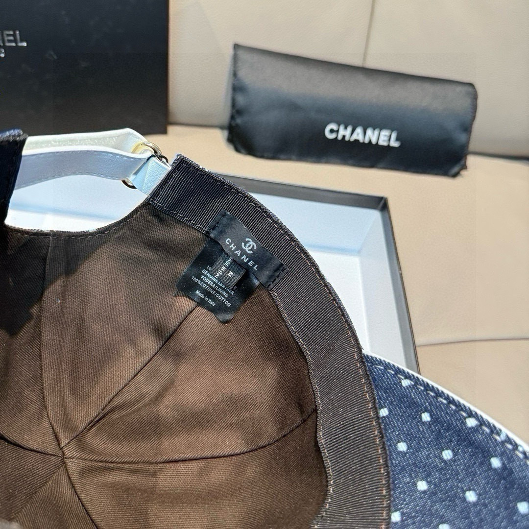 配盒子布袋，Chanel(香奈儿)新款原单棒球帽， 牛仔小双C，专柜1:1开模订制，原版牛仔布料+头层牛