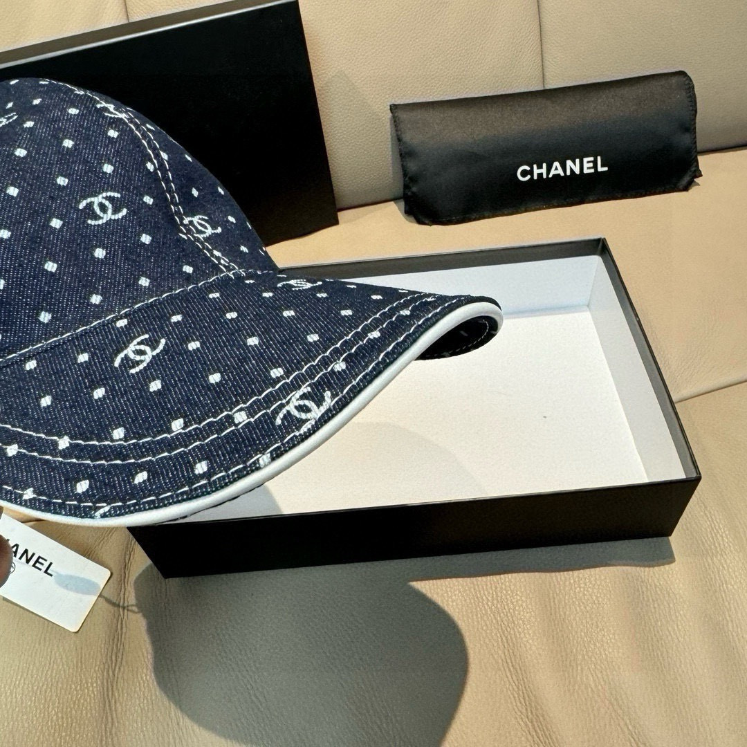 配盒子布袋，Chanel(香奈儿)新款原单棒球帽， 牛仔小双C，专柜1:1开模订制，原版牛仔布料+头层牛