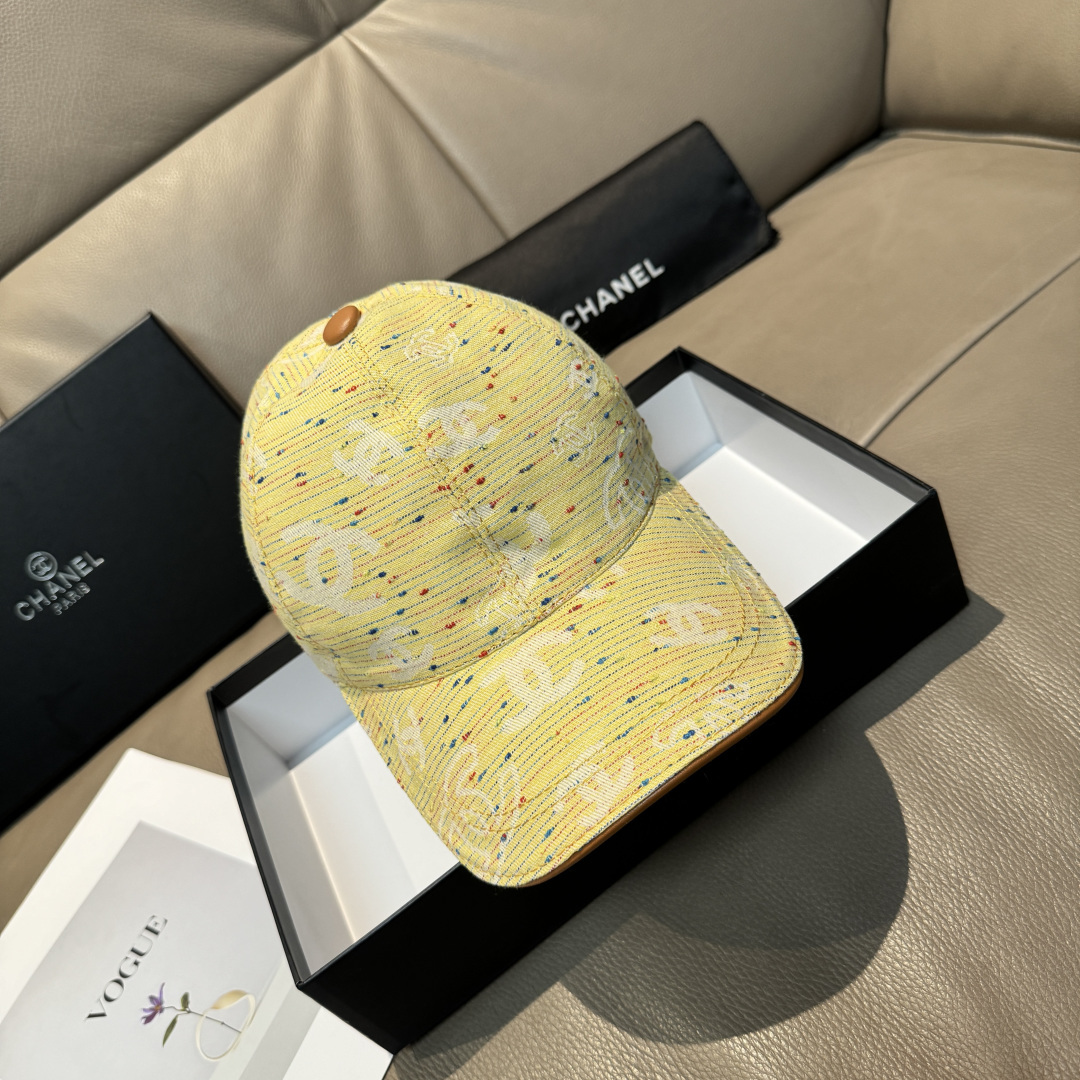配包装布袋，Chanel(香奈儿)新款原单棒球帽， 呢料暗纹双C,专柜1:1开模订制，原版进口呢料+头层
