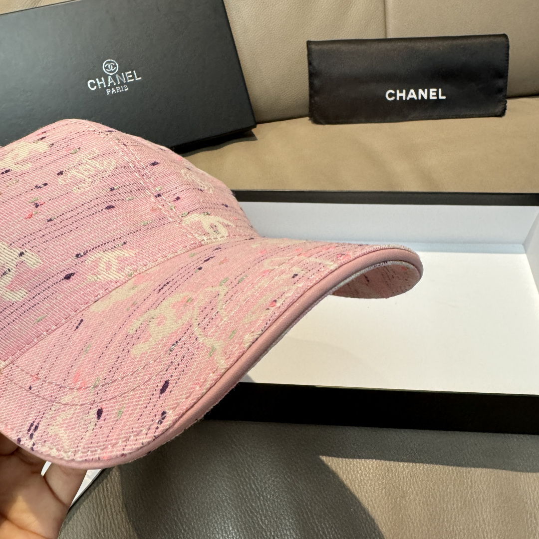 配包装布袋，Chanel(香奈儿)新款原单棒球帽， 呢料暗纹双C,专柜1:1开模订制，原版进口呢料+头层