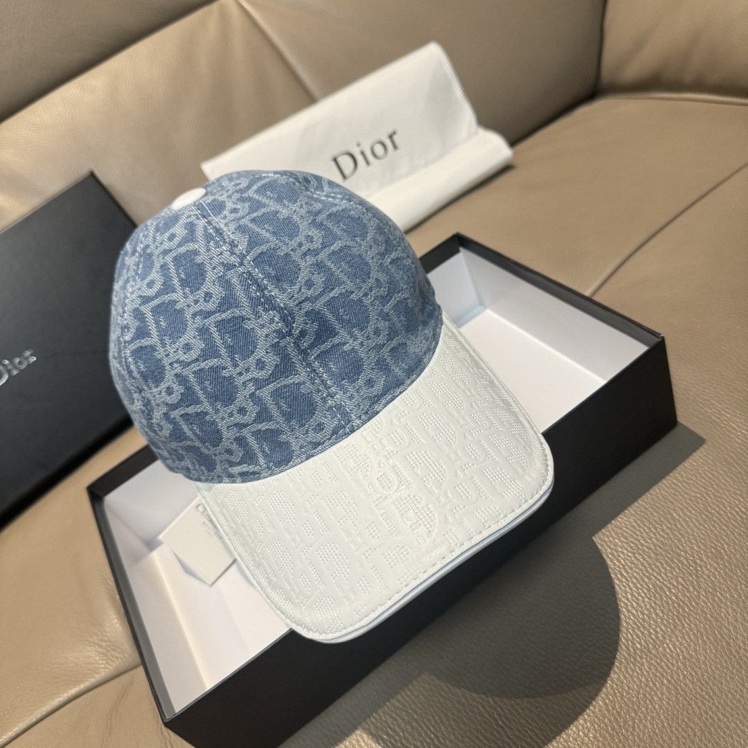 配盒子布袋，Dior(迪奥)新款原单棒球帽， Dior老花拼皮，复古韵味十足，1:1开模订制，原版绸缎布