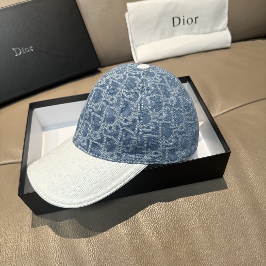 配盒子布袋，Dior(迪奥)新款原单棒球帽， Dior老花拼皮，复古韵味十足，1:1开模订制，原版绸缎布