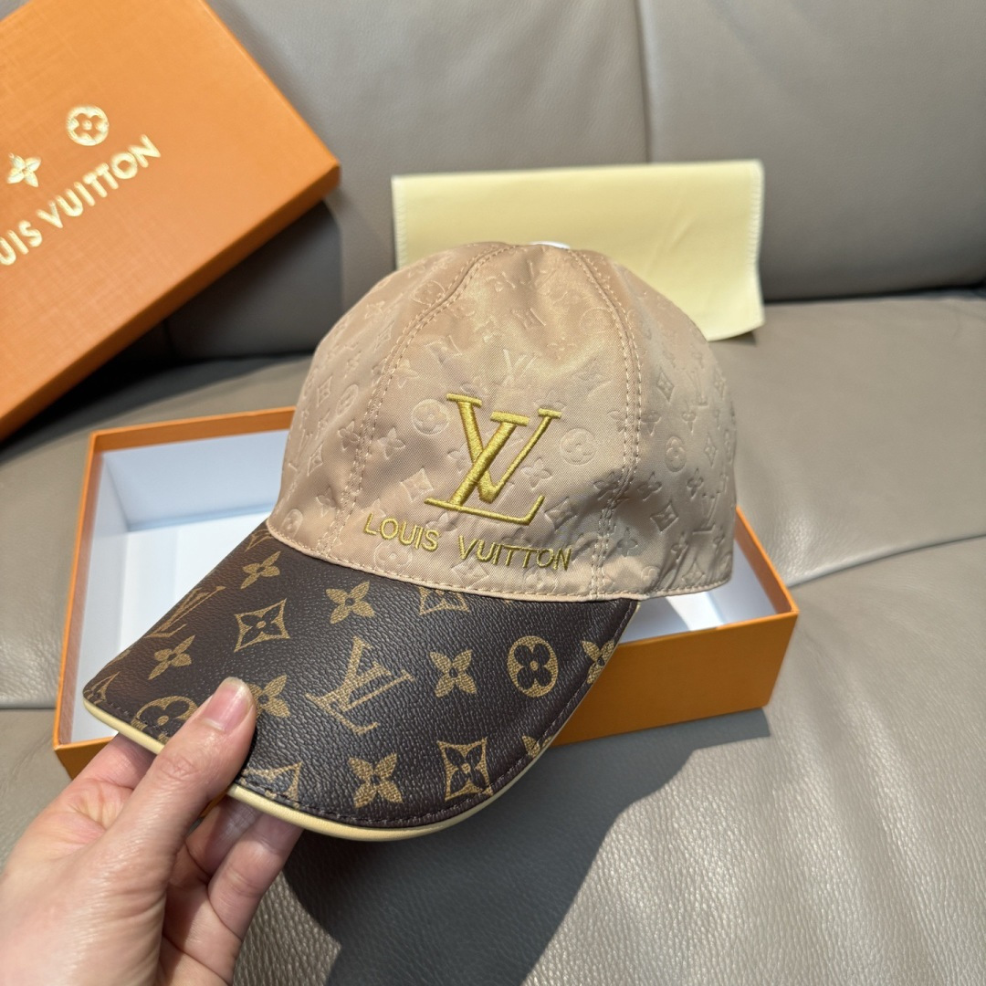 配盒子布袋，LV(路易威登)新款原单棒球帽，老花拼接，1:1开模订制，原版印花绸缎面料+专柜老花皮，做工