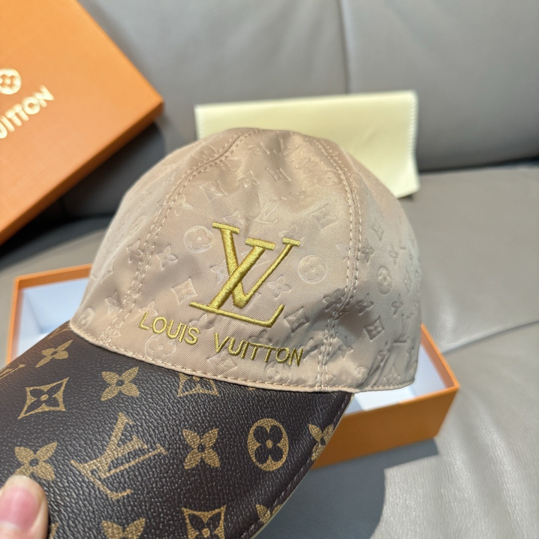 配盒子布袋，LV(路易威登)新款原单棒球帽，老花拼接，1:1开模订制，原版印花绸缎面料+专柜老花皮，做工