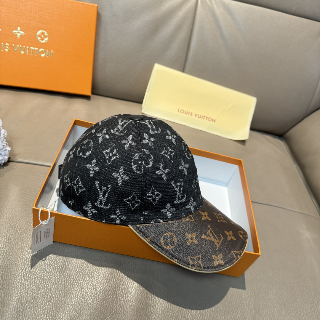配盒子布袋，LV(路易威登)新款原单棒球帽，老花拼接，1:1开模订制，原版牛仔布料+专柜老花皮，做工细致