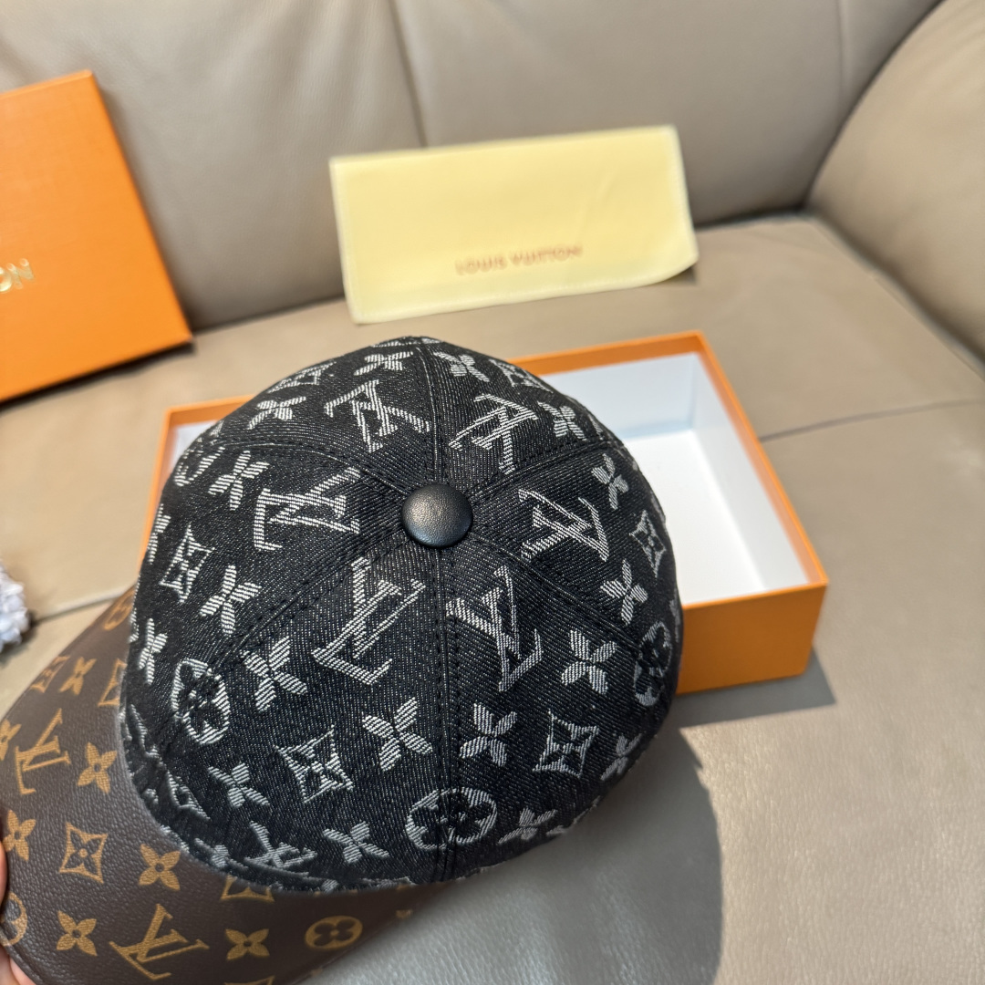 配盒子布袋，LV(路易威登)新款原单棒球帽，老花拼接，1:1开模订制，原版牛仔布料+专柜老花皮，做工细致
