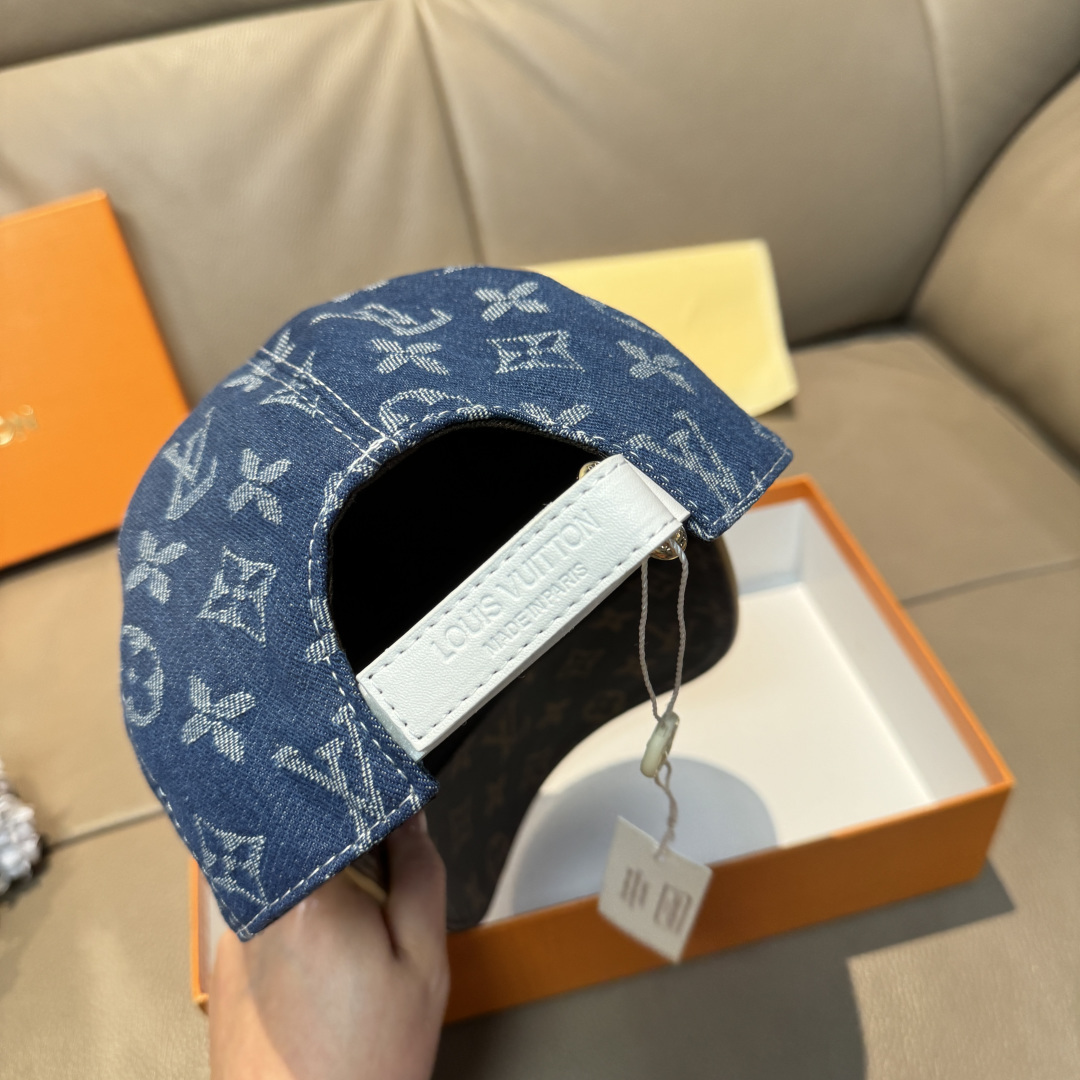 配盒子布袋，LV(路易威登)新款原单棒球帽，老花拼接，1:1开模订制，原版牛仔布料+专柜老花皮，做工细致