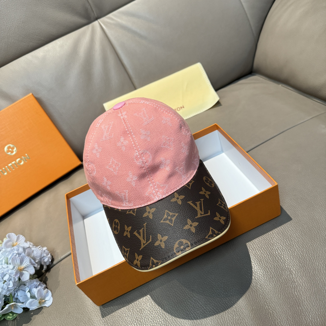 配盒子布袋，LV(路易威登)新款原单棒球帽，老花拼接，1:1开模订制，原版牛仔布料+专柜老花皮，做工细致