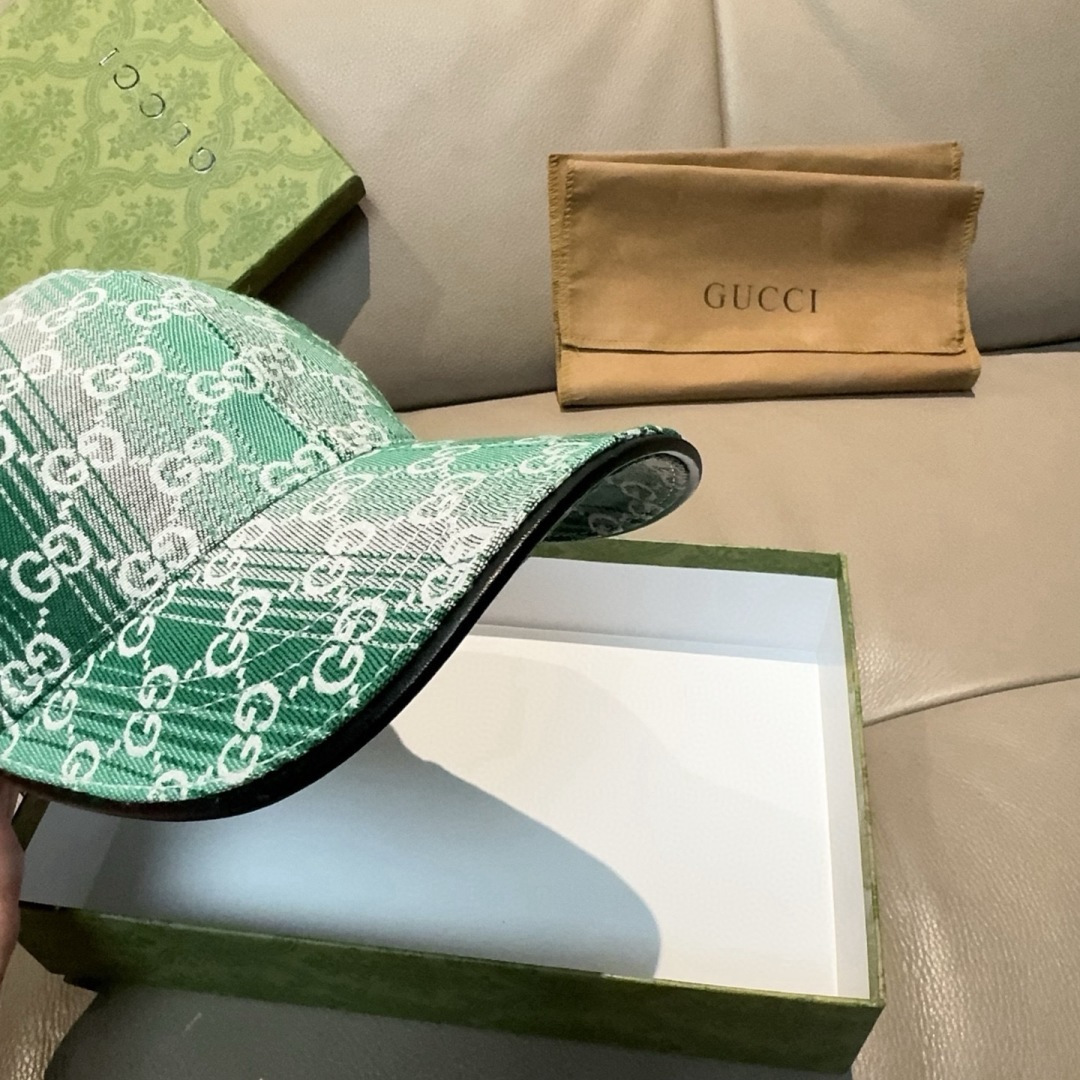 配盒子布袋，Gucci(古奇)新款原单棒球帽，渐变糖果双G，专柜1:1开模订制！原版牛仔布料+头层牛皮，