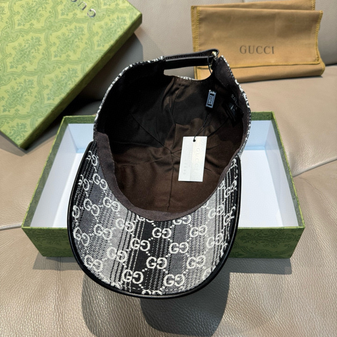 配盒子布袋，Gucci(古奇)新款原单棒球帽，渐变糖果双G，专柜1:1开模订制！原版牛仔布料+头层牛皮，