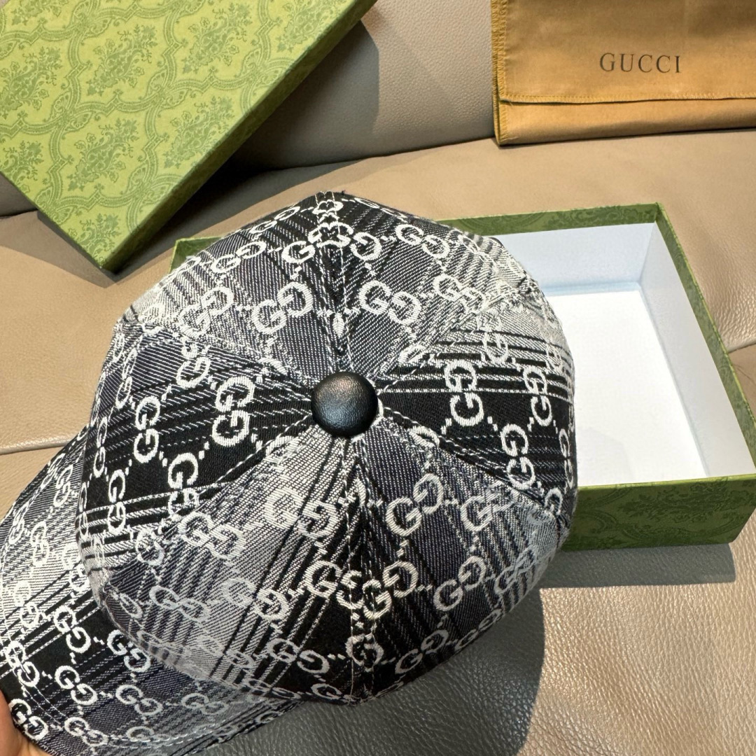 配盒子布袋，Gucci(古奇)新款原单棒球帽，渐变糖果双G，专柜1:1开模订制！原版牛仔布料+头层牛皮，
