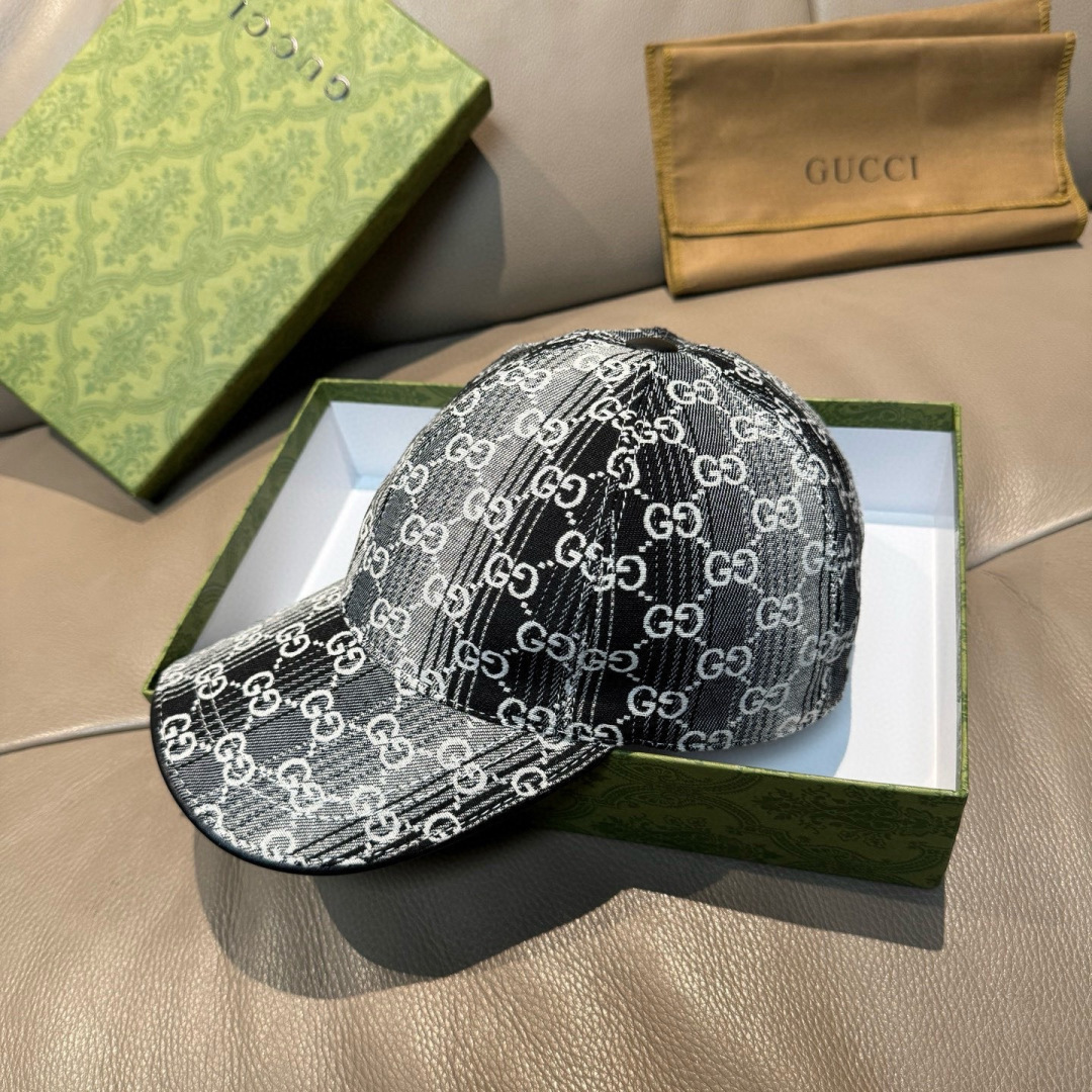 配盒子布袋，Gucci(古奇)新款原单棒球帽，渐变糖果双G，专柜1:1开模订制！原版牛仔布料+头层牛皮，