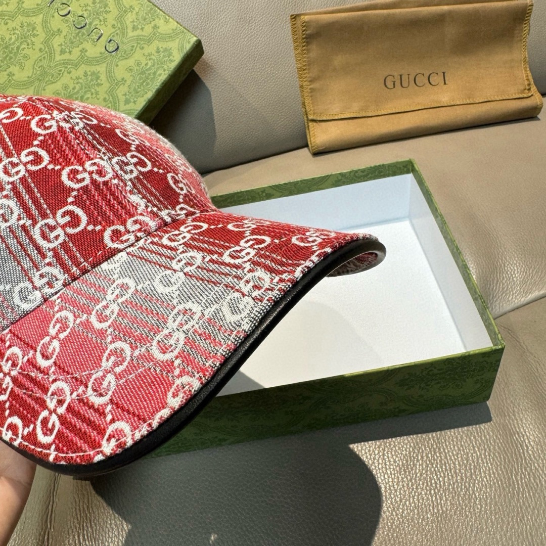 配盒子布袋，Gucci(古奇)新款原单棒球帽，渐变糖果双G，专柜1:1开模订制！原版牛仔布料+头层牛皮，