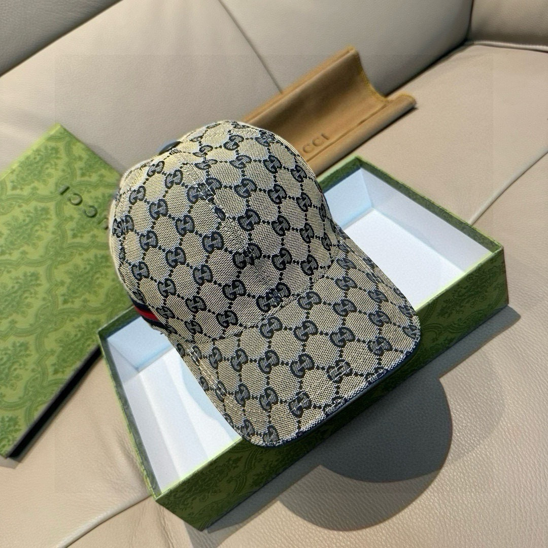 万年经典款！杏色，黑色有s和L码配盒子布袋，Gucci(古奇)经典原单棒球帽😍😍专柜1:1开模订制，最高