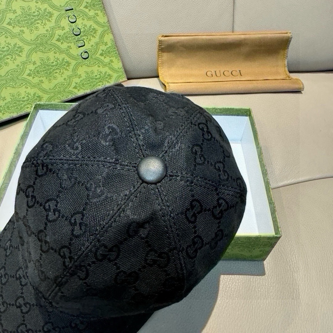 万年经典款！杏色，黑色有s和L码配盒子布袋，Gucci(古奇)经典原单棒球帽😍😍专柜1:1开模订制，最高