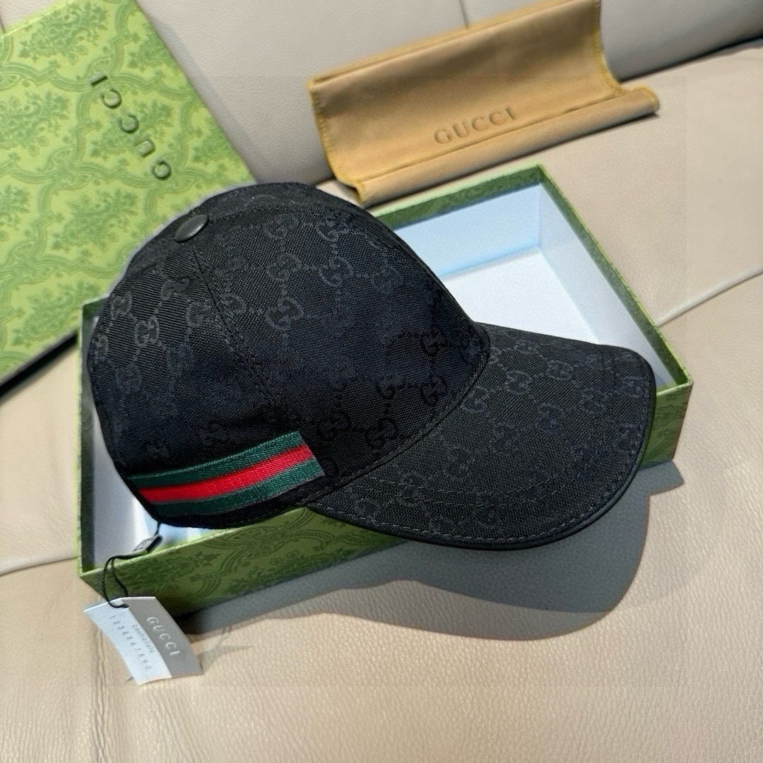 万年经典款！杏色，黑色有s和L码配盒子布袋，Gucci(古奇)经典原单棒球帽😍😍专柜1:1开模订制，最高