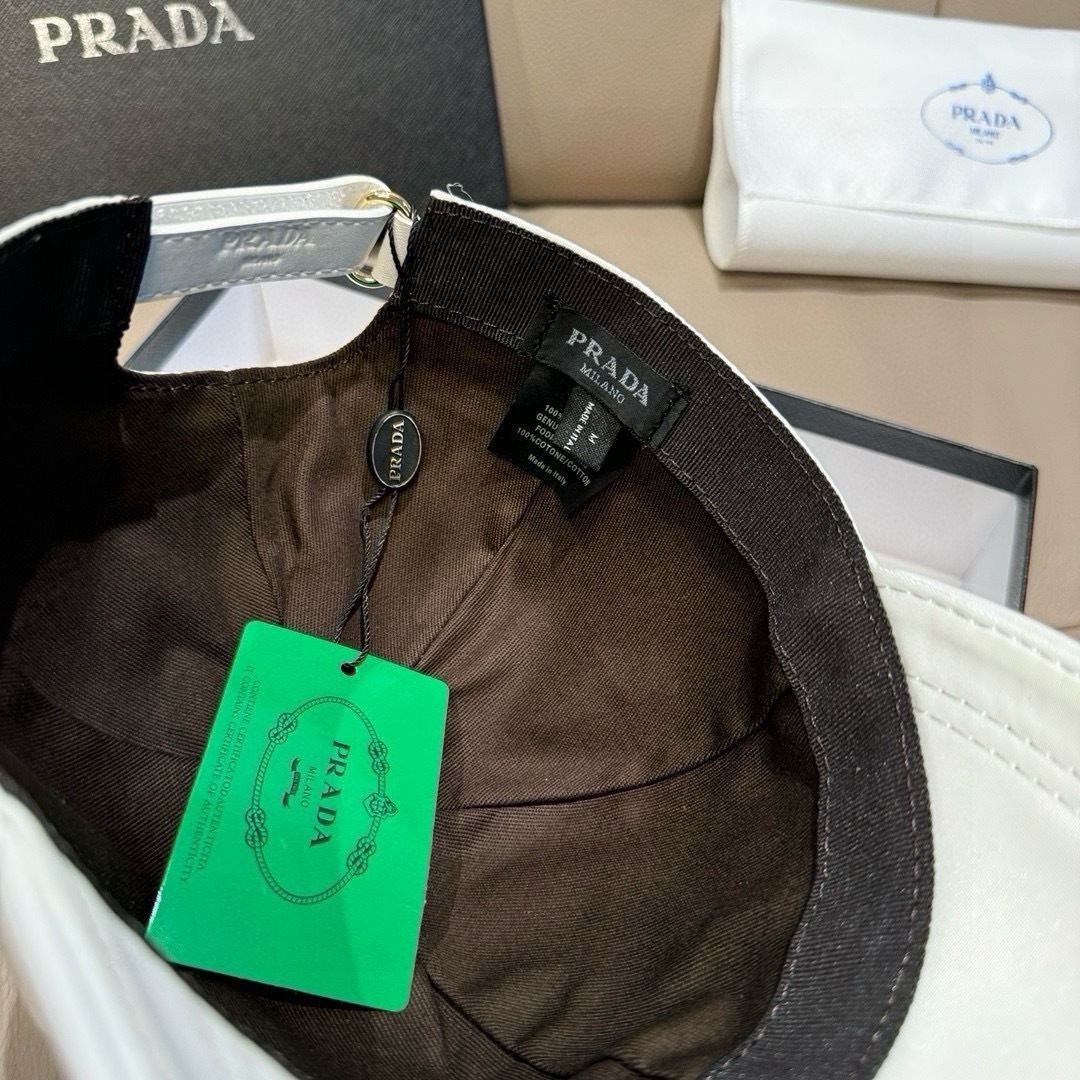火爆倒三角四色出货！配盒子布袋，Prada(普拉达)经典原单棒球帽， 经典倒三角金属logo，专柜1:1