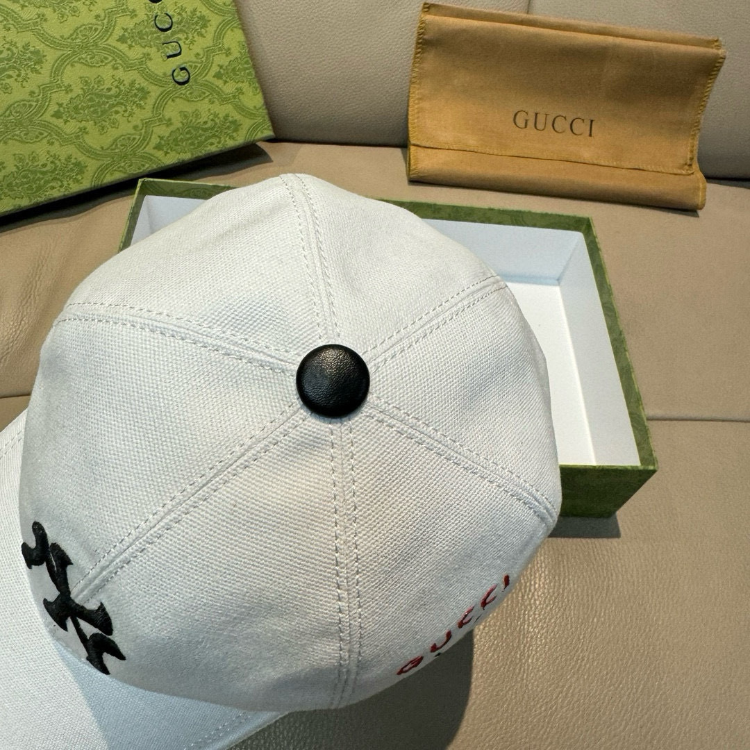 配盒子布袋，NY&Gucci(古奇)合作款，最新款原单棒球帽，1:1开模订制，重工刺绣，细节可媲美专柜，
