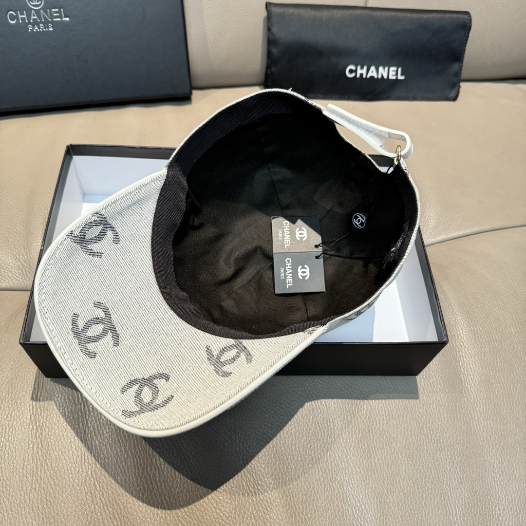 配包装布袋，Chanel(香奈儿)经典原单棒球帽， 经典双C,专柜1:1开模订制，原版帆布料+头层牛皮，
