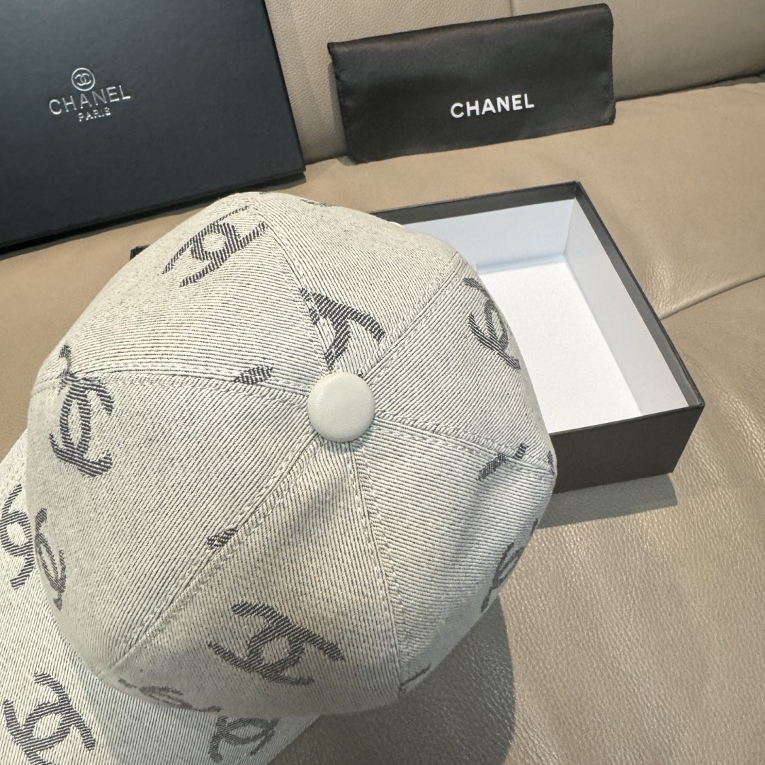 配包装布袋，Chanel(香奈儿)经典原单棒球帽， 经典双C,专柜1:1开模订制，原版帆布料+头层牛皮，