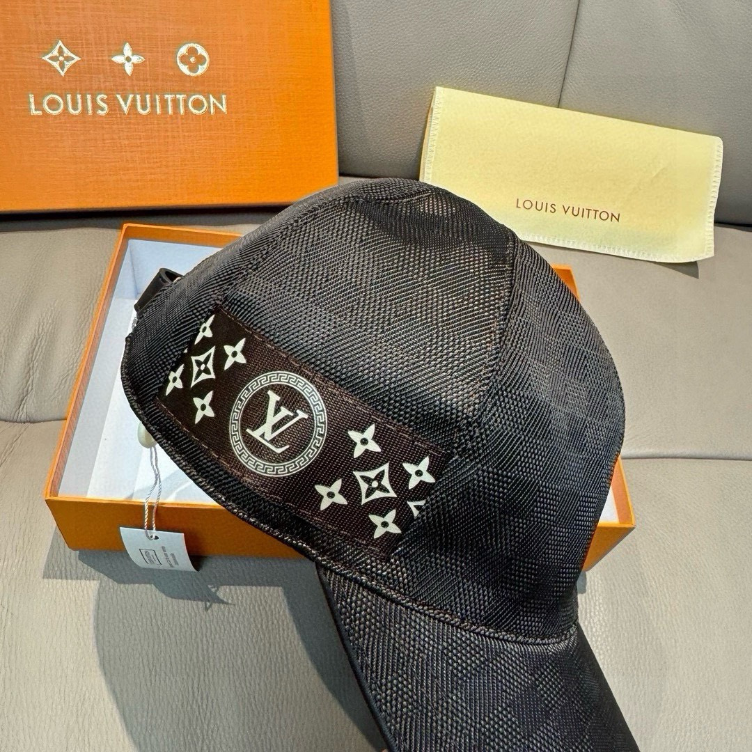 配包装布袋，LV路易威登新款原单棒球帽，经典棋盘格，1:1开模订制，原版专柜布料+头层牛皮，小方格时尚帅