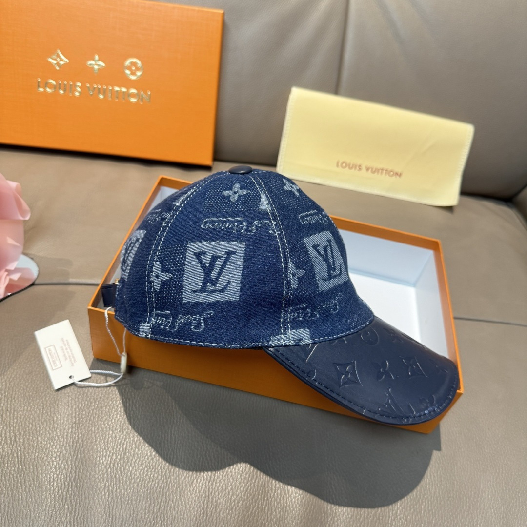 配盒子布袋，LV(路易威登)新款原单棒球帽，牛皮压花，1:1开模订制，原版牛仔布料，做工细致完美，质量超