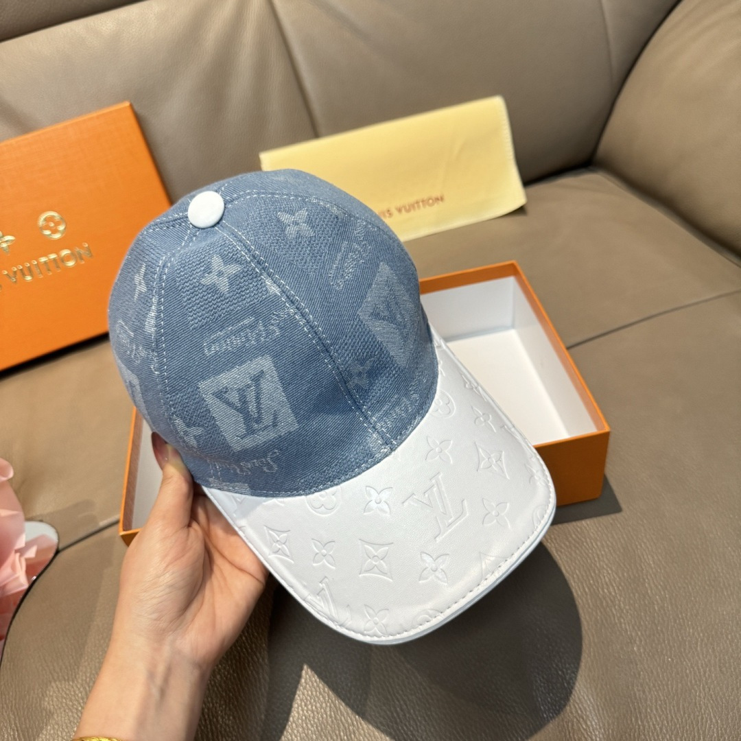 配盒子布袋，LV(路易威登)新款原单棒球帽，牛皮压花，1:1开模订制，原版牛仔布料，做工细致完美，质量超