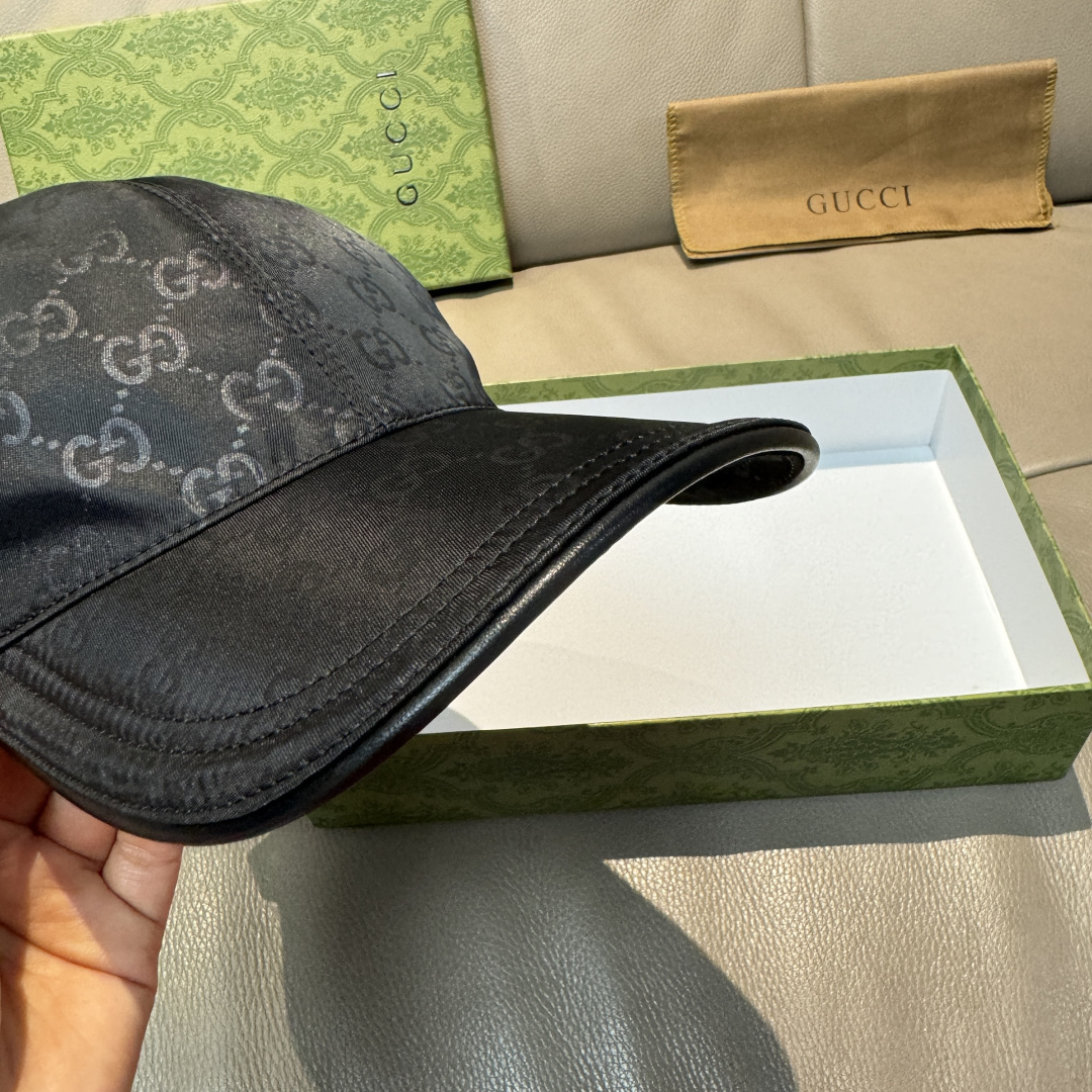 万年经典款！配盒子布袋，Gucci(古奇)经典原单棒球帽😍😍专柜1:1开模订制，最高版本，原版绸缎面料+