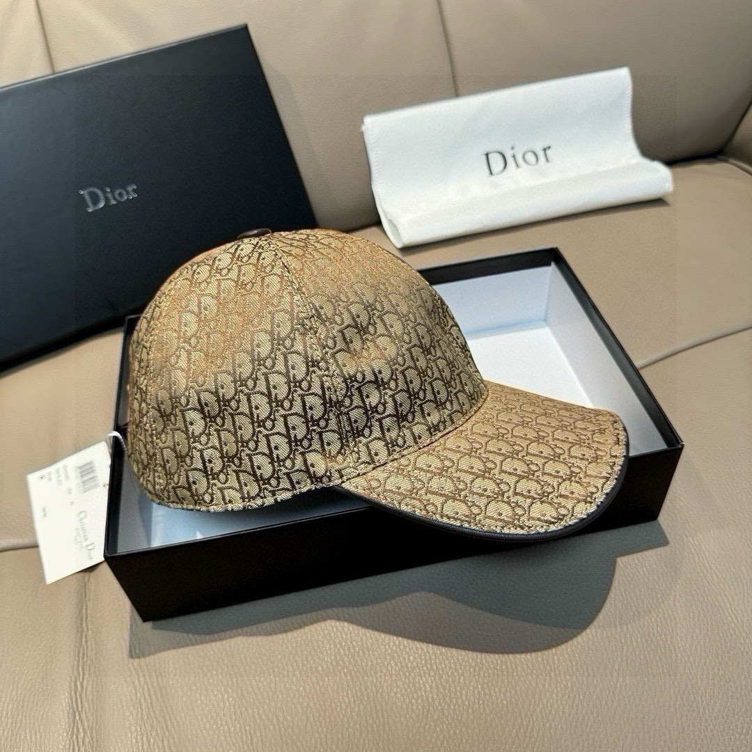 新款出货配盒子布袋，Dior(迪奥)新款原单棒球帽， Dior老花，复古韵味十足，专柜断货热门，1:1开