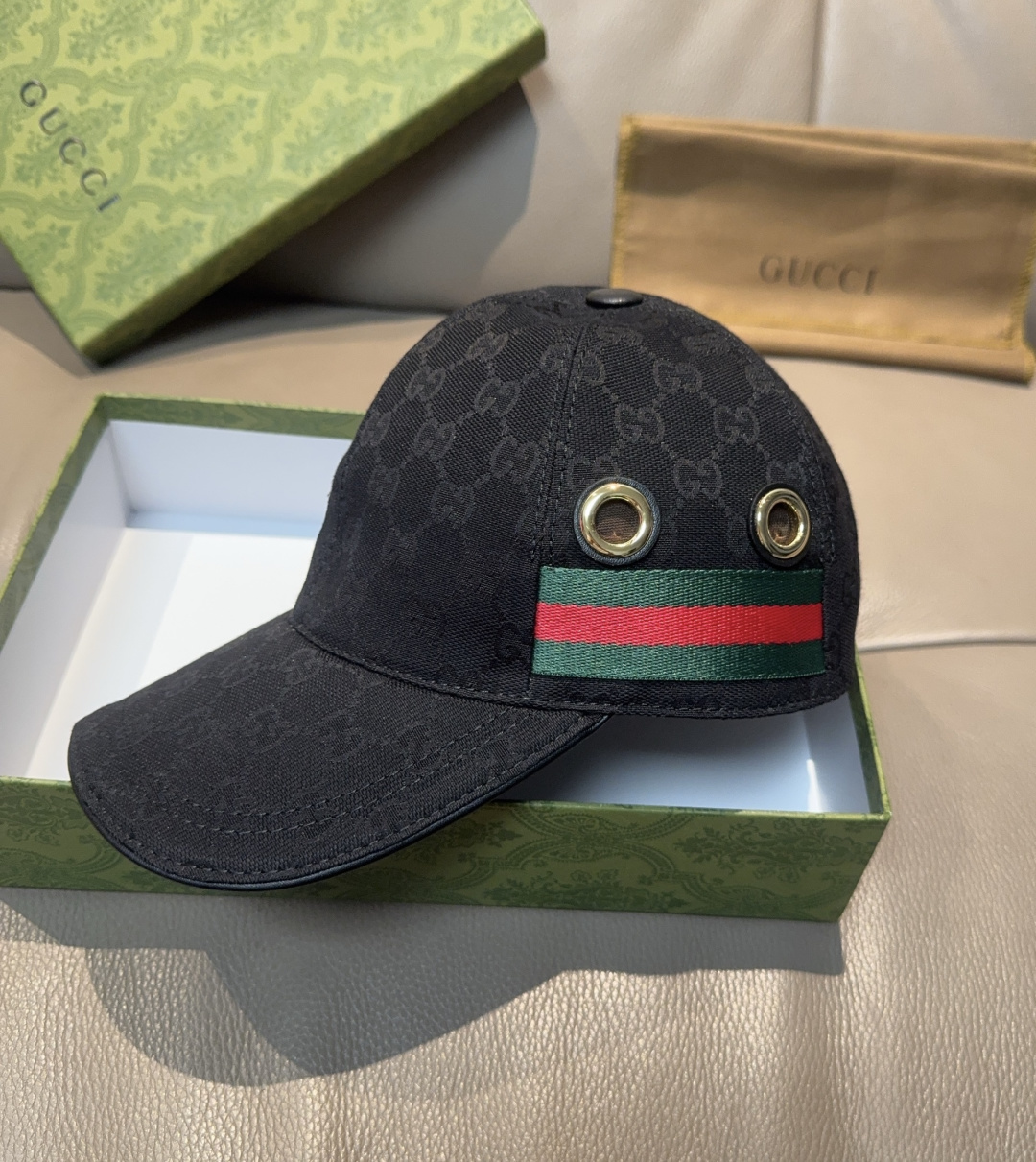 Gucci 配盒子布袋 Gucci(古奇) 款 棒球帽 钢扣款 1:1开模订制 帆布料+头层牛皮