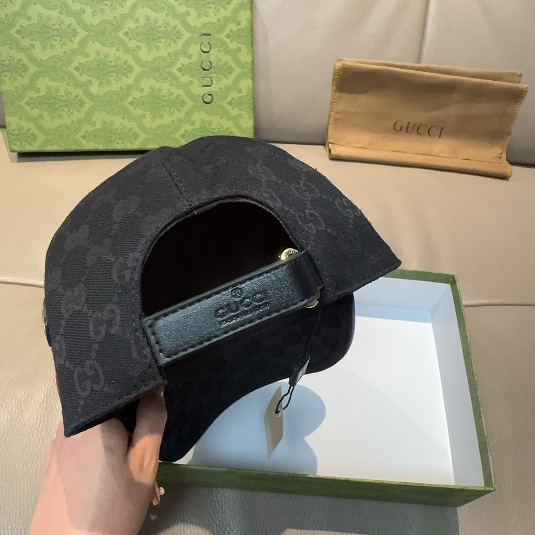 Gucci 配盒子布袋 Gucci(古奇) 款 棒球帽 钢扣款 1:1开模订制 帆布料+头层牛皮