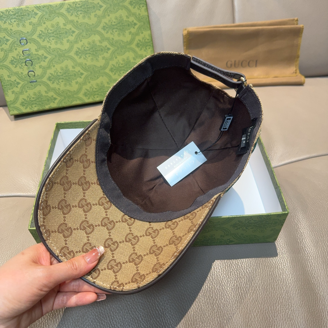 Gucci 配盒子布袋 Gucci(古奇) 款 棒球帽 钢扣款 1:1开模订制 帆布料+头层牛皮