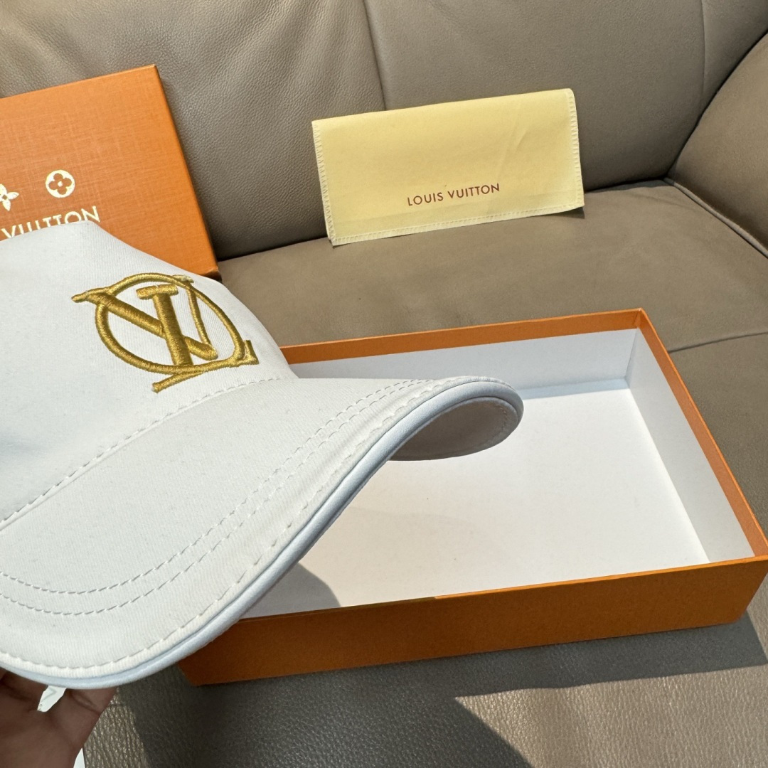 Louis Vuitton 配盒子布袋 LV(路易威登)新款 棒球帽 Lv刺绣 1:1开模订制 重工刺绣 做工细致完美