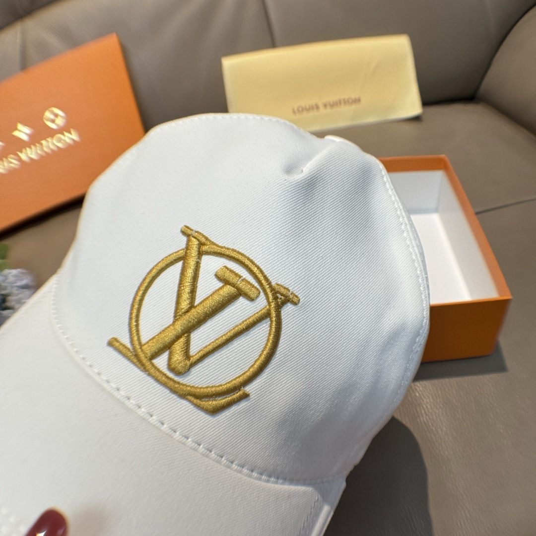 Louis Vuitton 配盒子布袋 LV(路易威登)新款 棒球帽 Lv刺绣 1:1开模订制 重工刺绣 做工细致完美