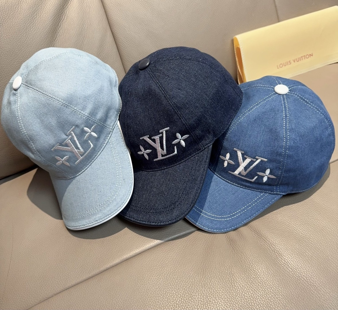配盒子布袋，LV(路易威登)新款原单棒球帽，LV刺绣，专柜1:1开模订制，原版帆布面料+头层牛皮，精细刺